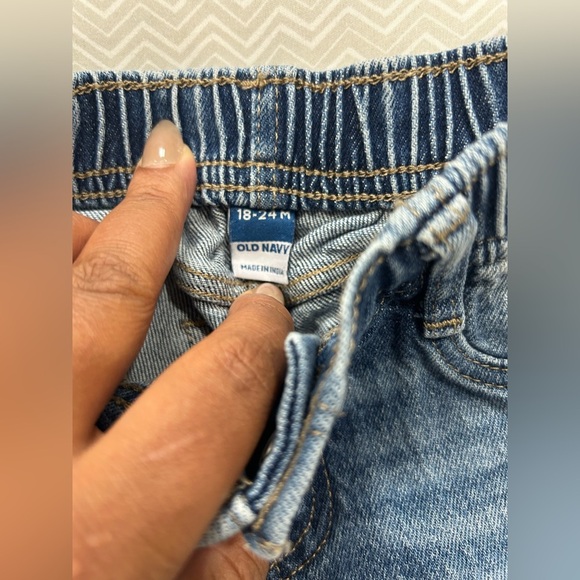 Old Navy Classic Blue Kids Jeans - Picture 2 of 3
